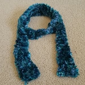 3/$20 🎉 Thin blue/teal soft scarf